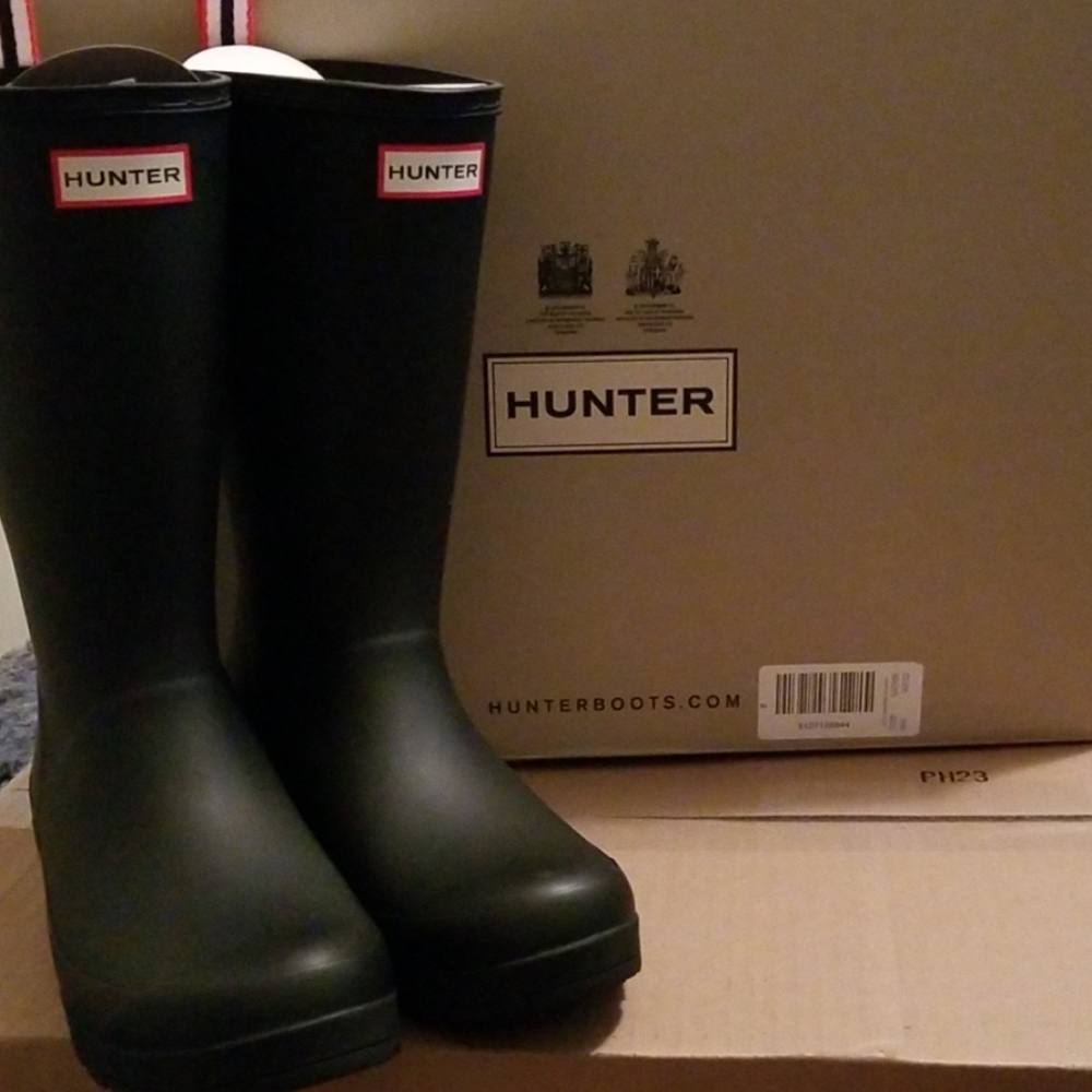 Hunter boots black size 8